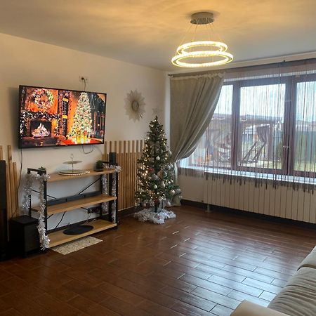 Vila Mik Guesthouse Săcele Exteriör bild